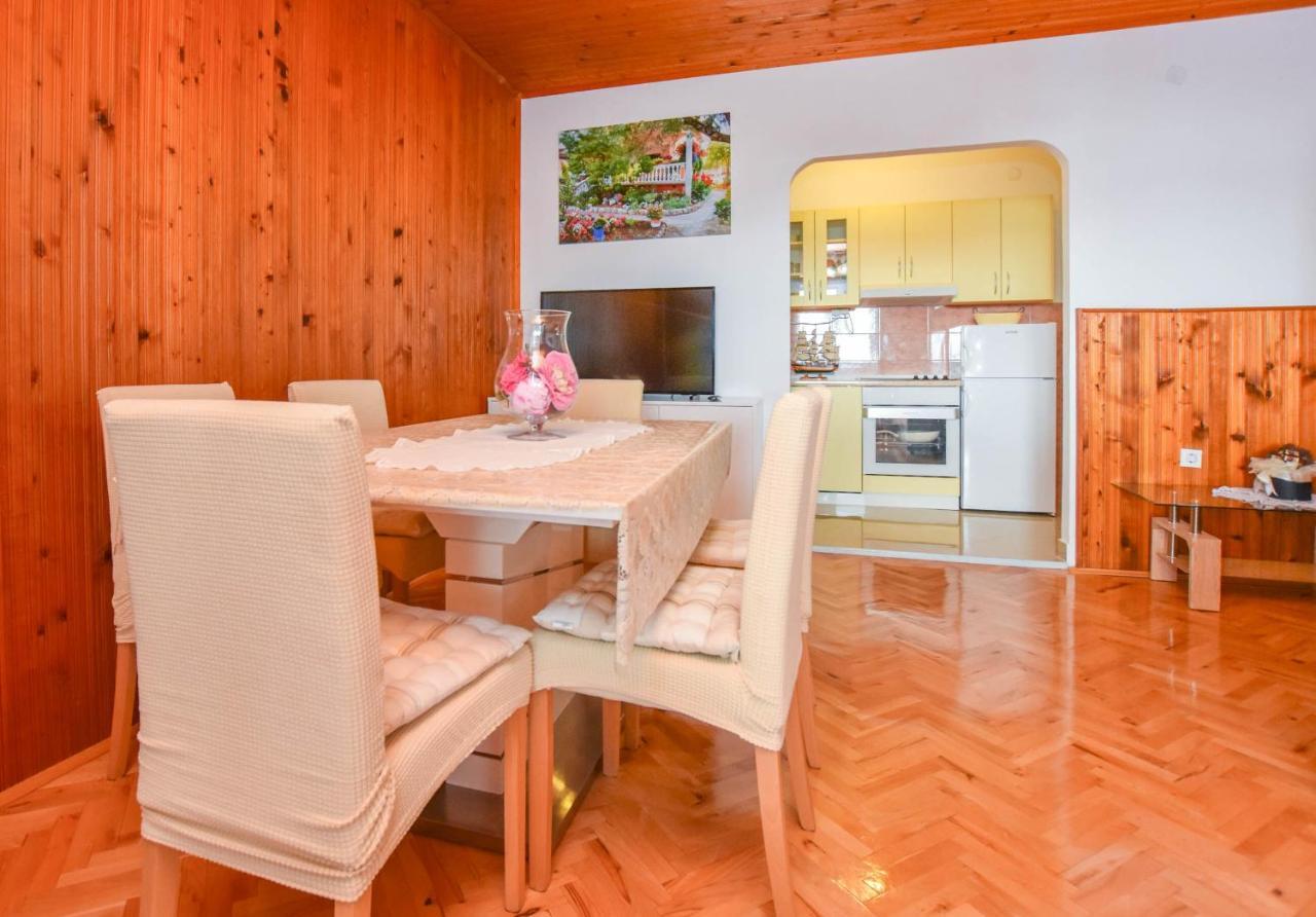 Apartments Dandelion Biograd Na Moru Exterior photo