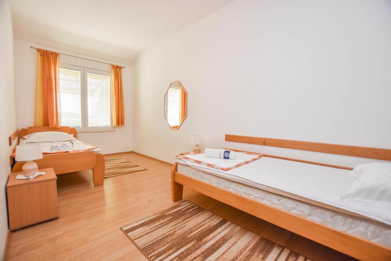Apartments Dandelion Biograd Na Moru Exterior photo