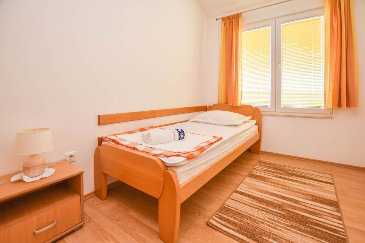 Apartments Dandelion Biograd Na Moru Exterior photo